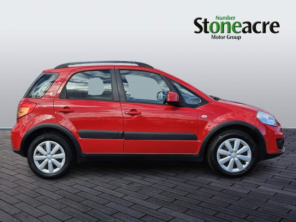 Suzuki SX4 Image 2