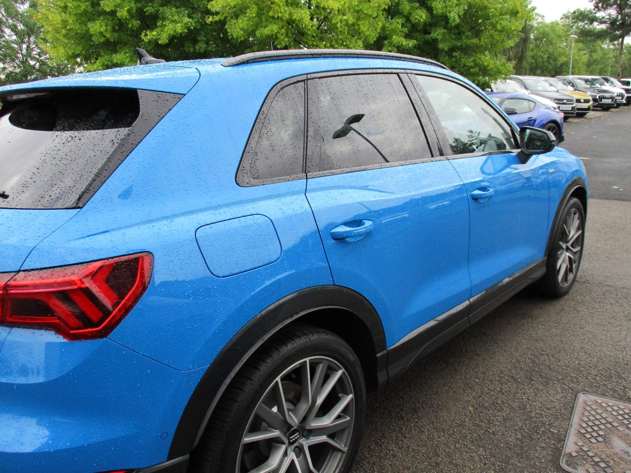 Audi Q3 Image 43