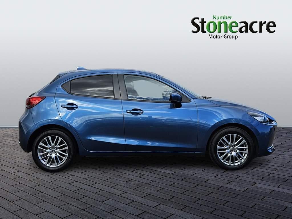 Mazda Mazda2 Image 2