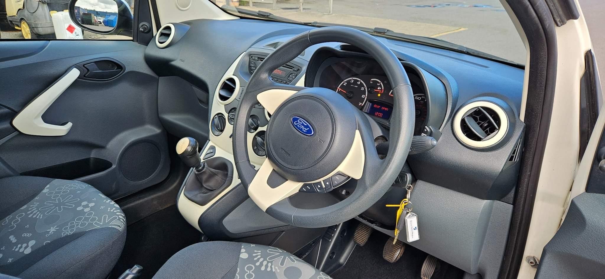 Ford KA Image 12