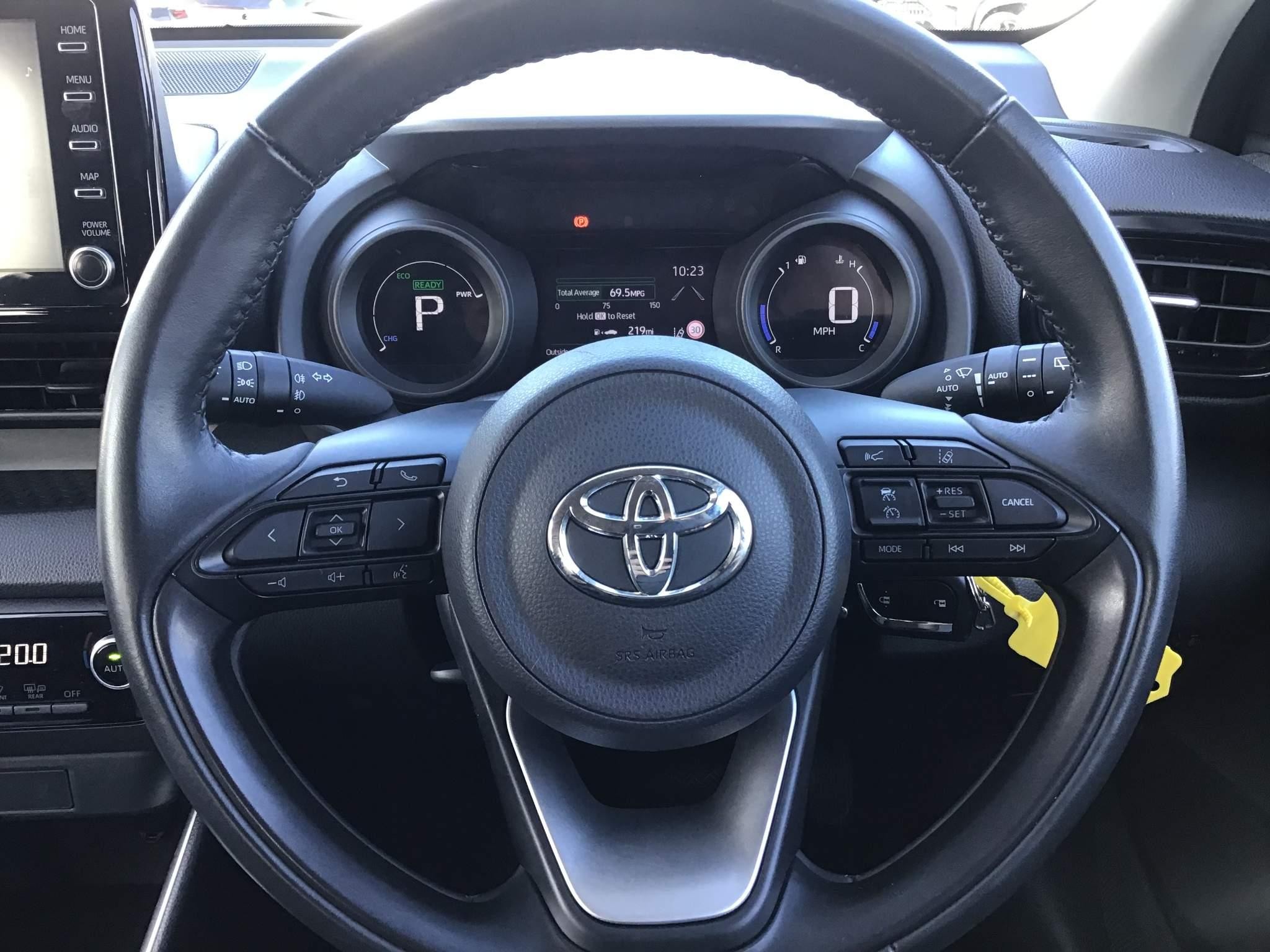 Toyota Yaris Image 17