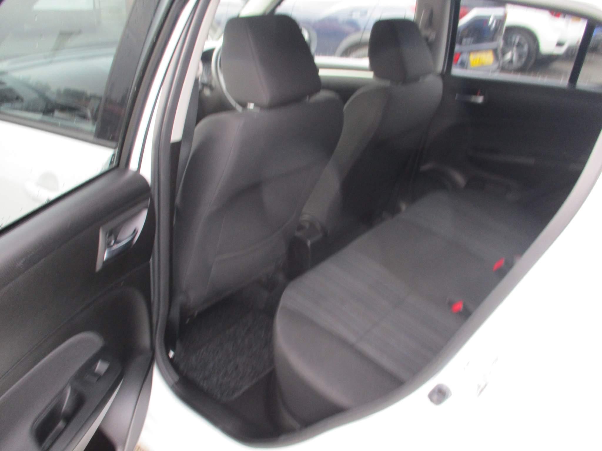 Suzuki Swift Image 15