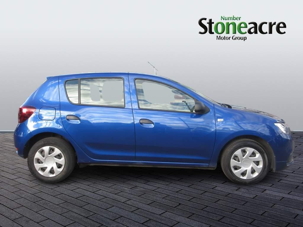 Dacia Sandero Image 2