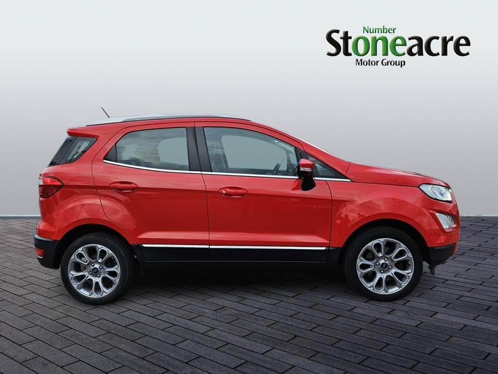 Ford EcoSport Image 2