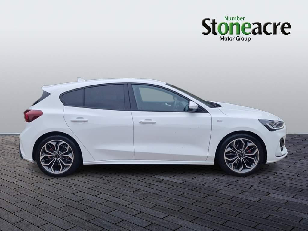 Ford Focus Image 2