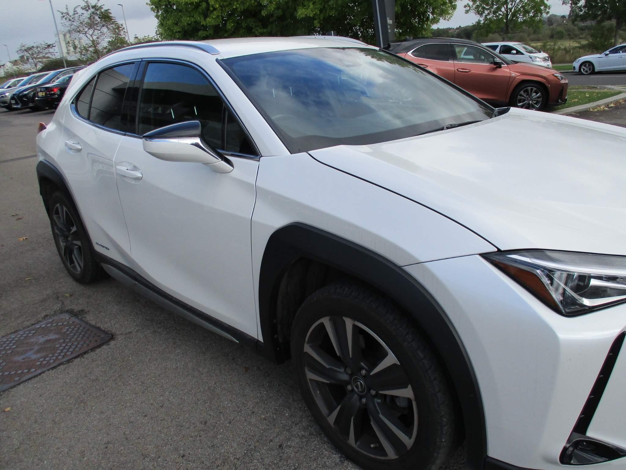 Lexus UX 250h Image 39