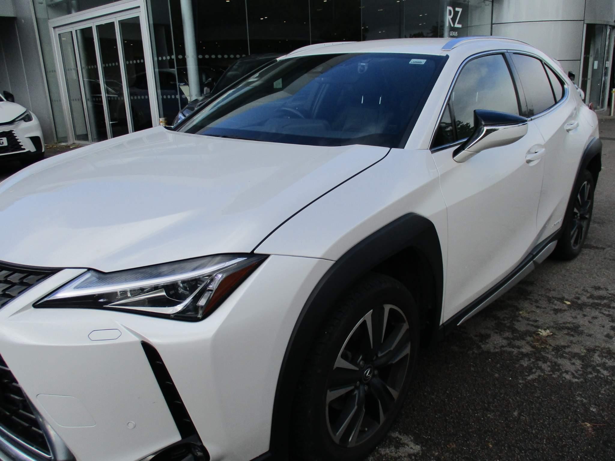 Lexus UX Self-Charging Hybrid Image 42