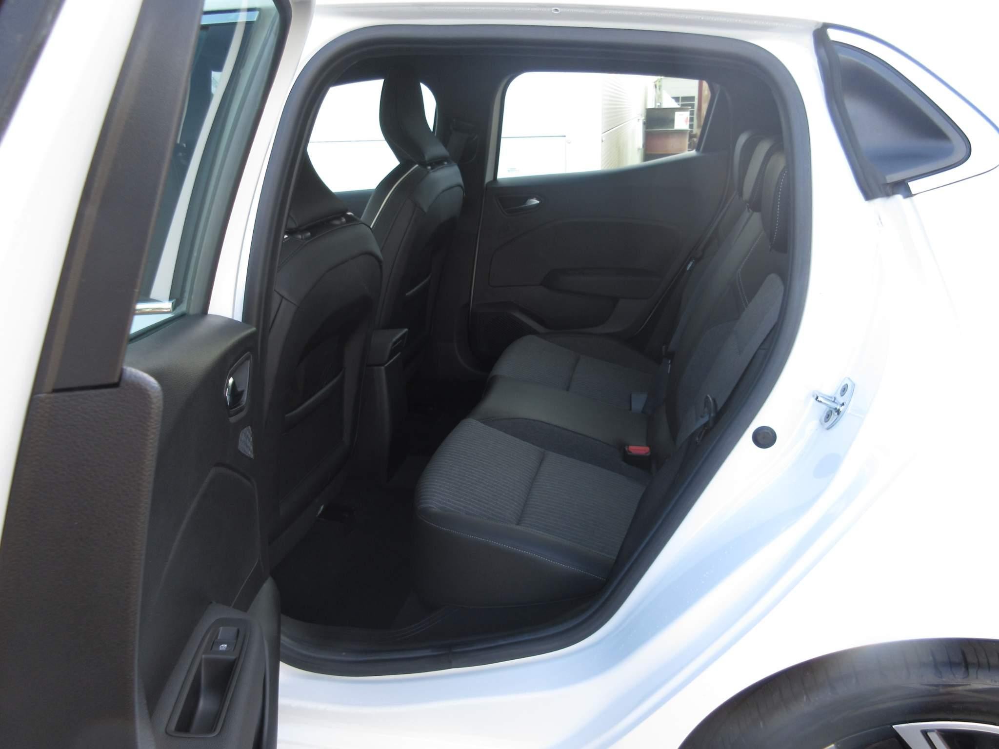 Renault Clio Image 12