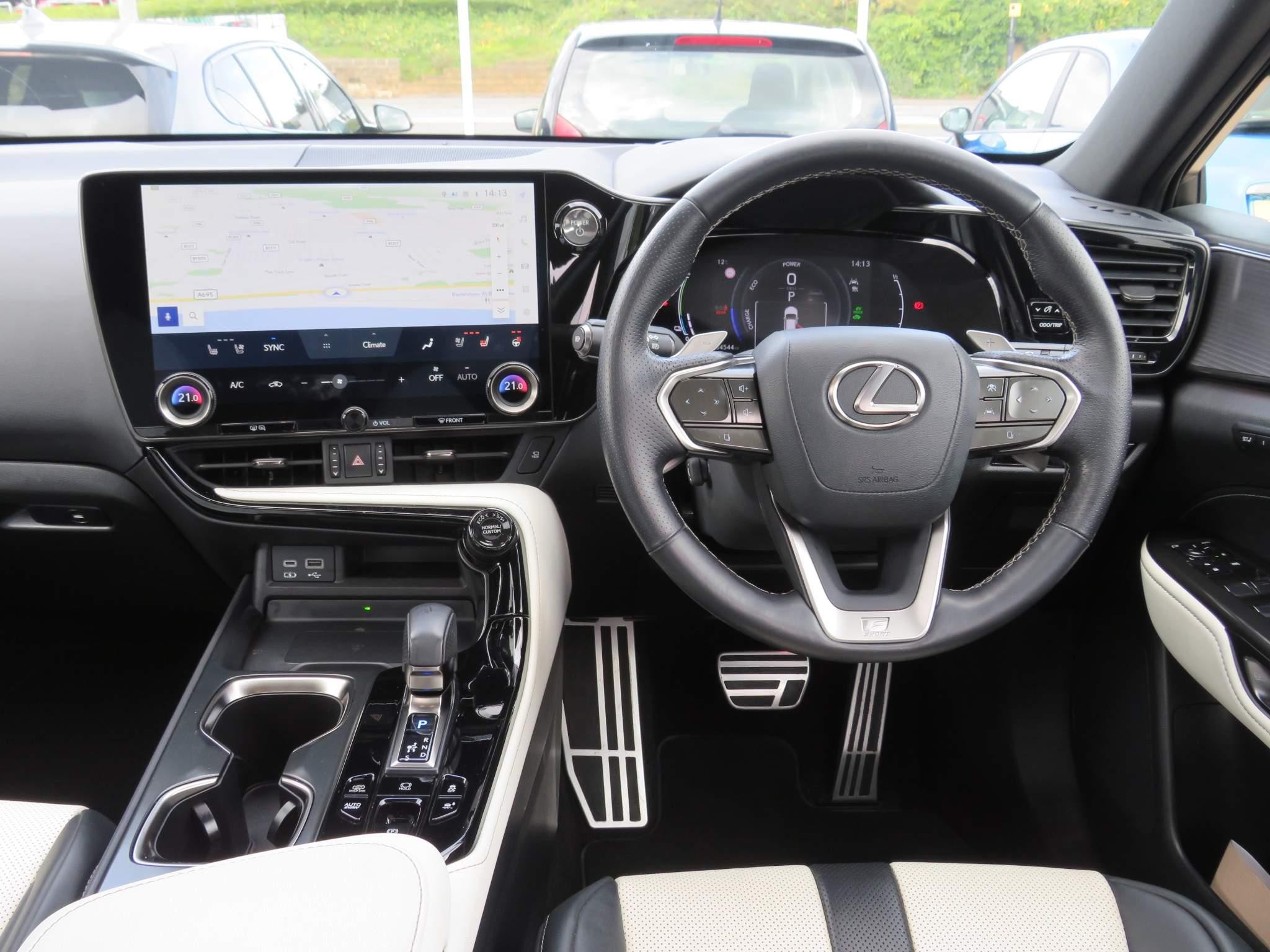 Lexus NX Image 14