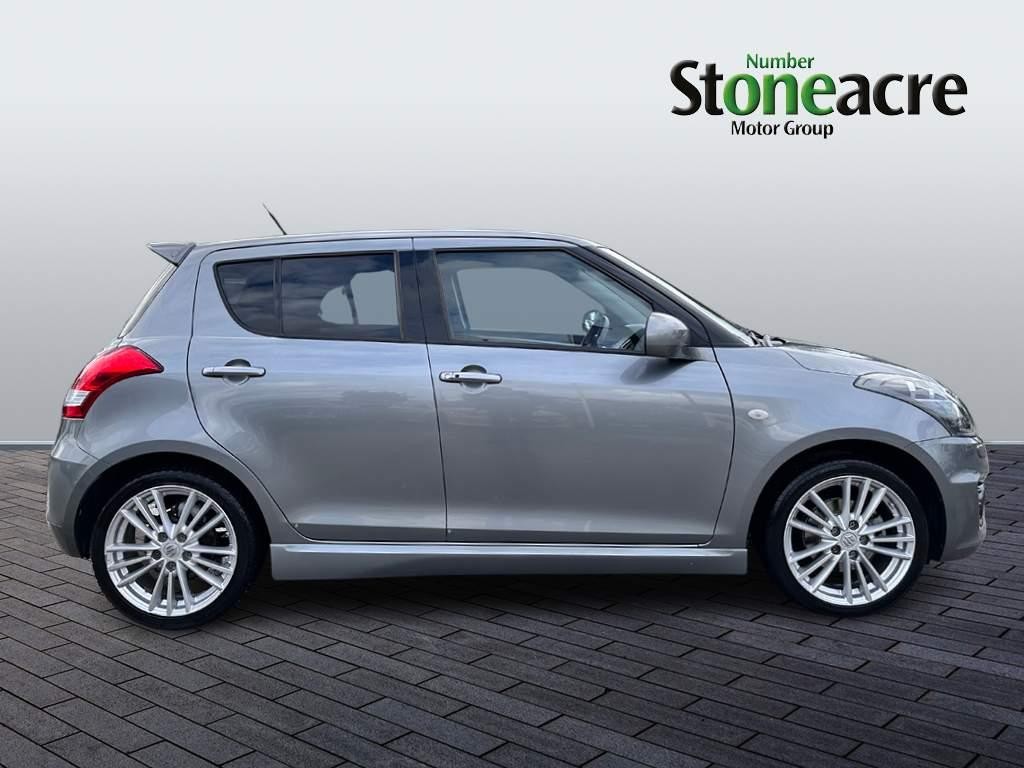 Suzuki Swift Image 2