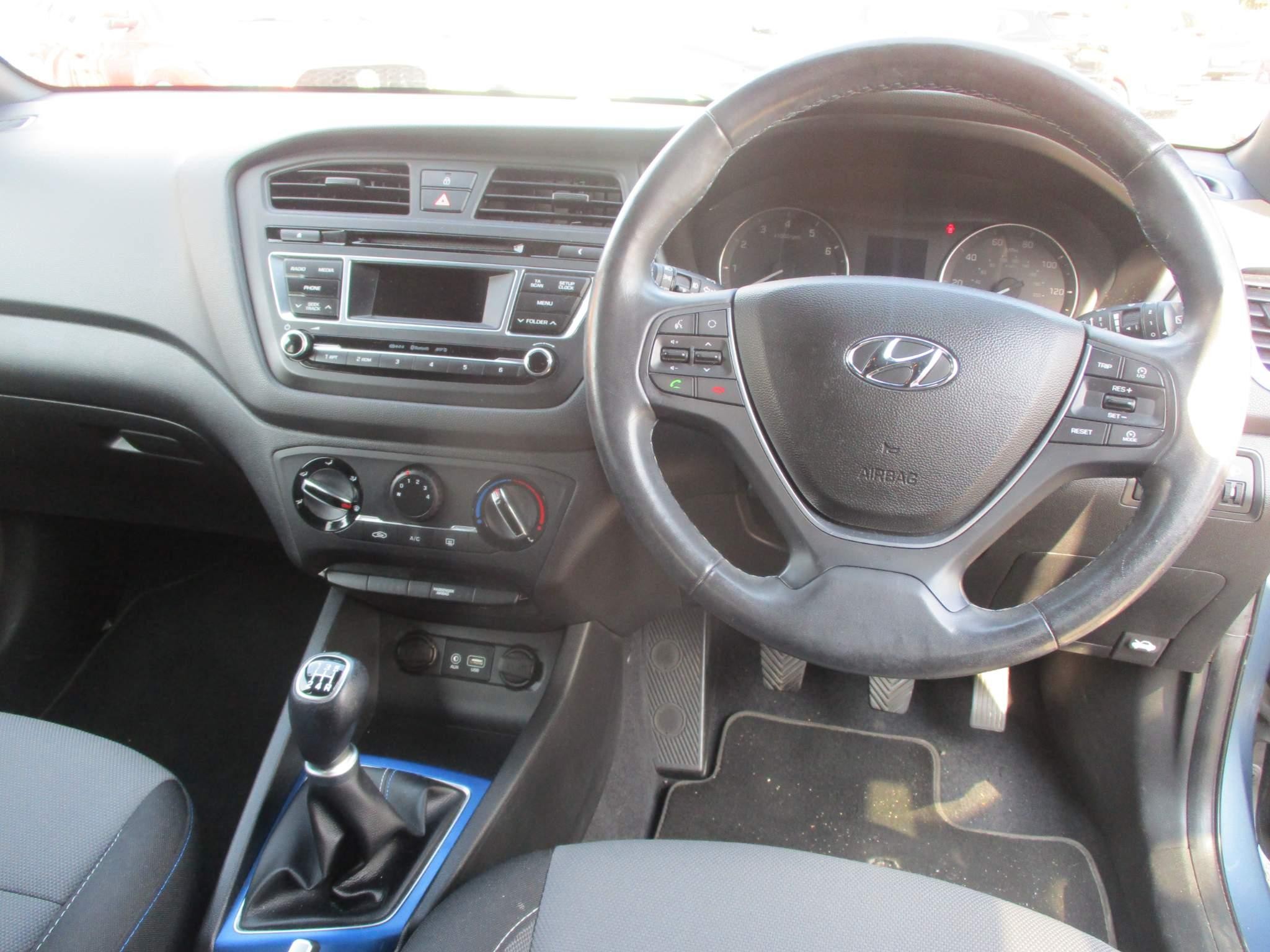 Hyundai i20 Image 15