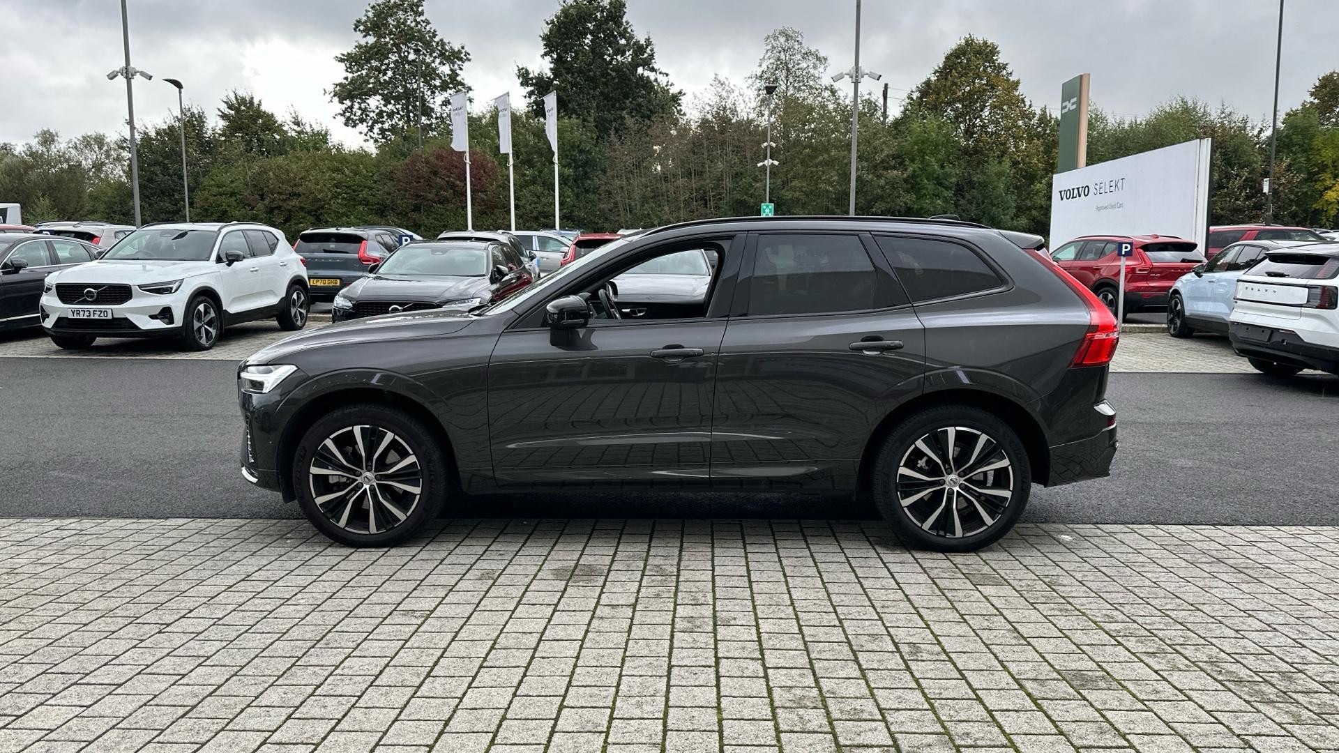 Volvo XC60 Image 8