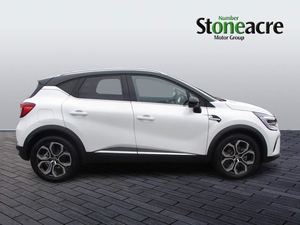 Renault Captur Image 2