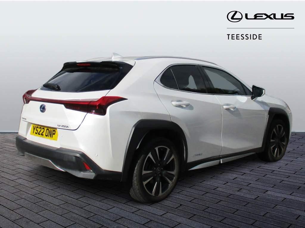 Lexus UX Self-Charging Hybrid Image 5