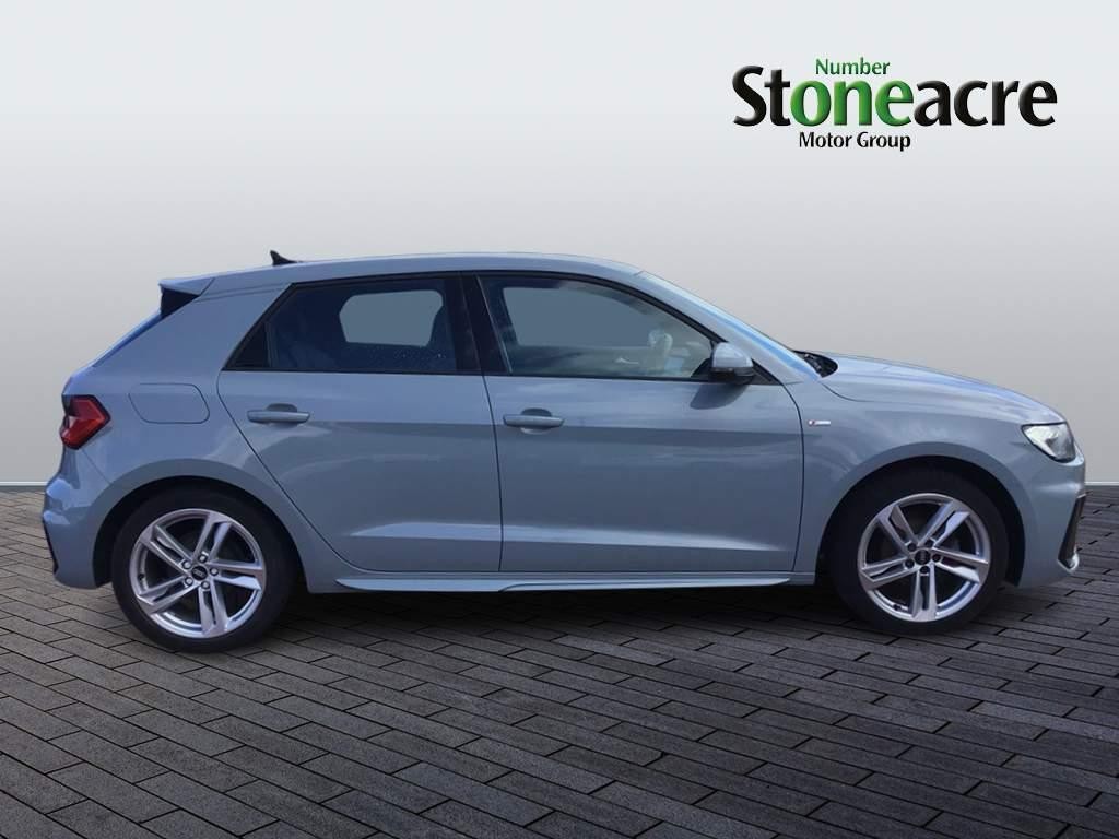 Audi A1 Image 2