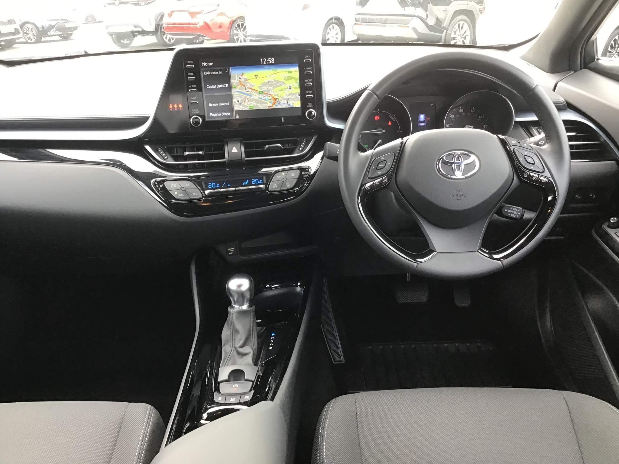 Toyota C-HR Image 14