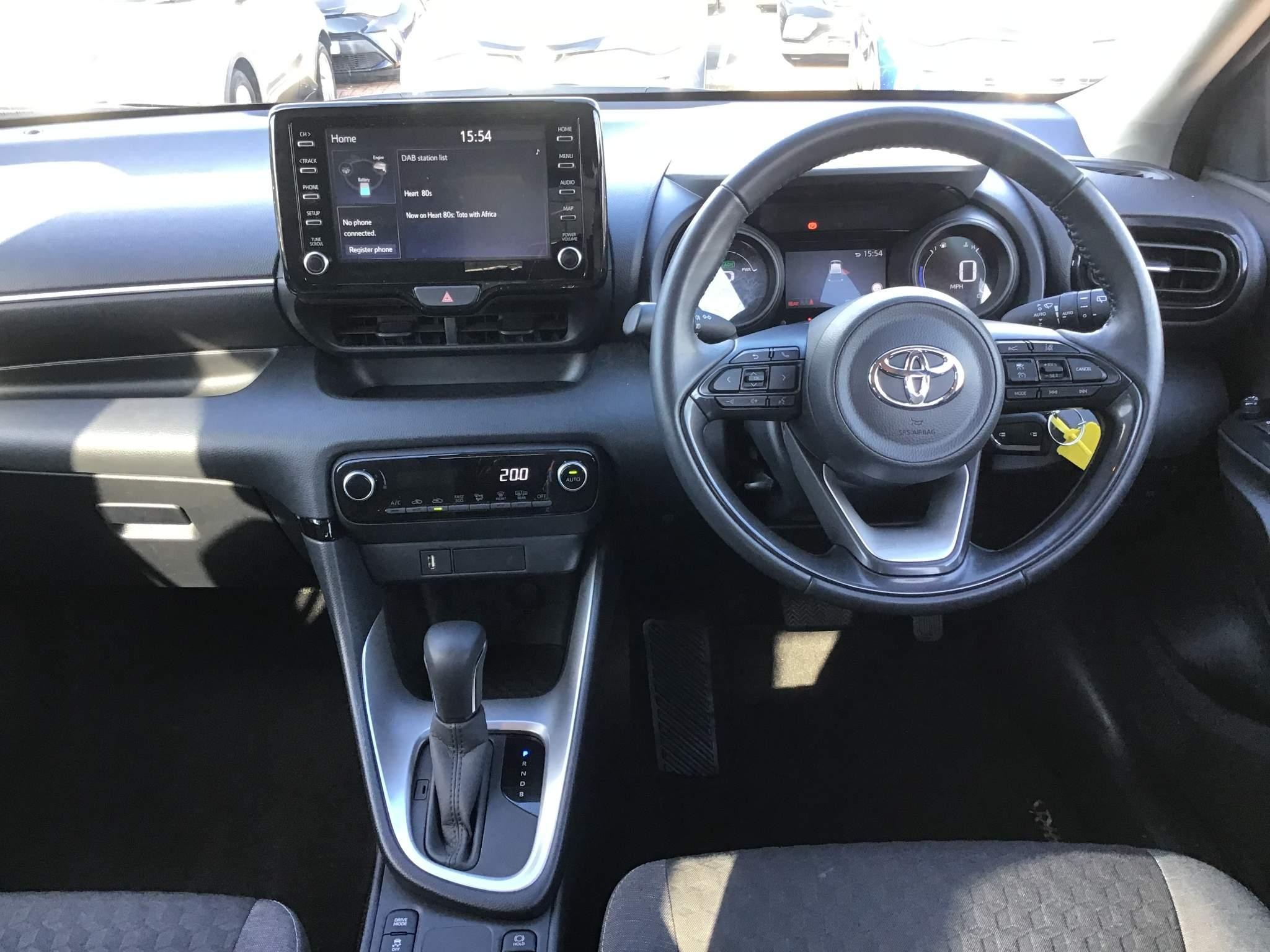 Toyota Yaris Image 14