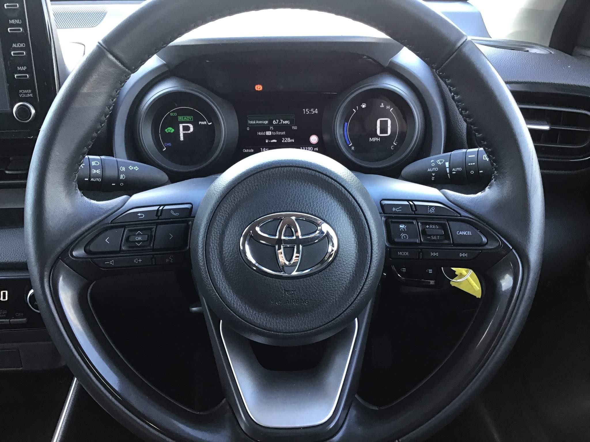 Toyota Yaris Image 17