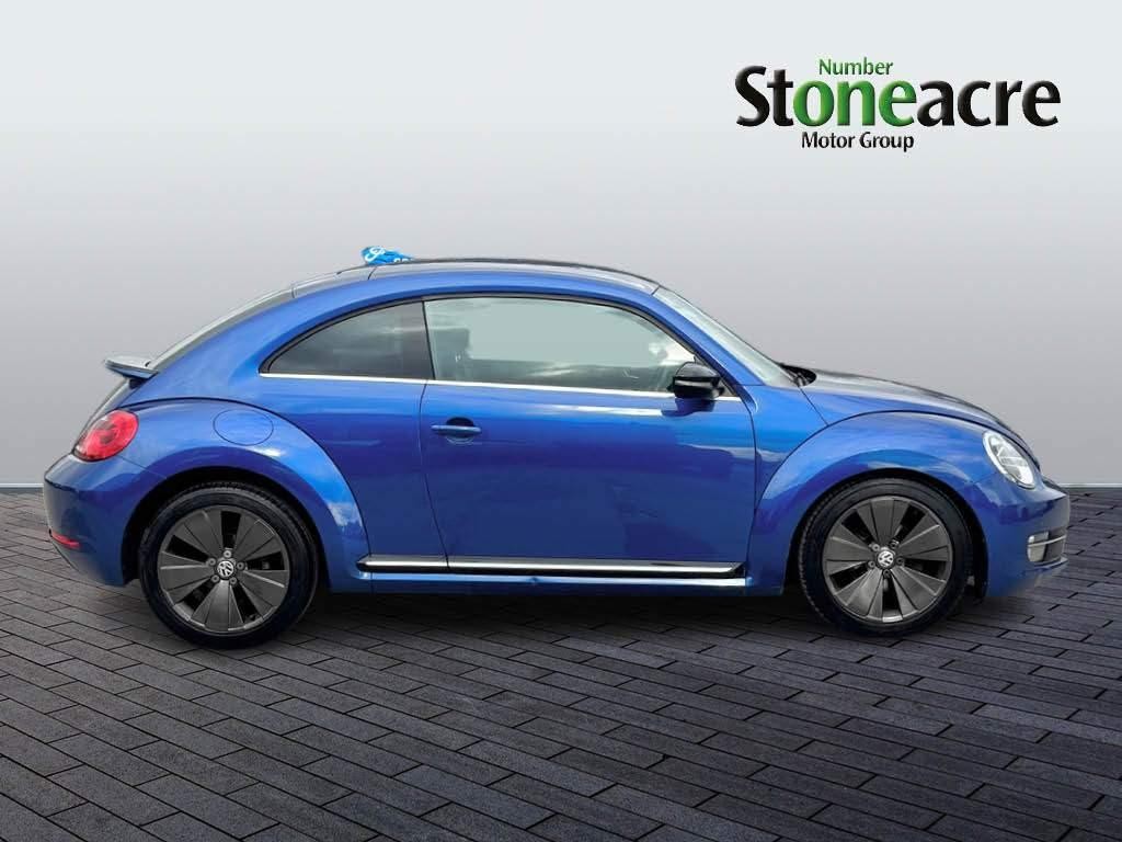 Volkswagen Beetle Image 2