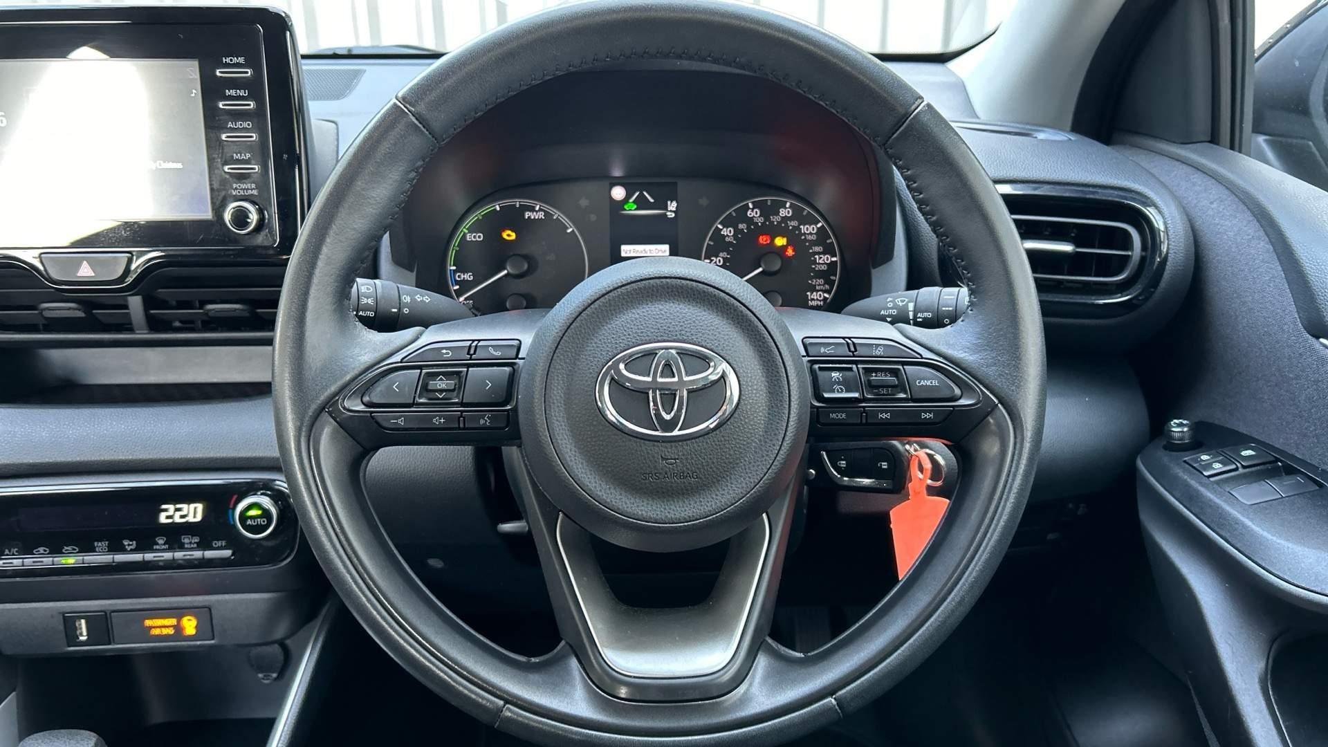 Toyota Yaris Image 14