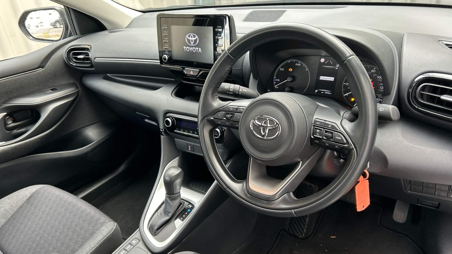 Toyota Yaris Image 12