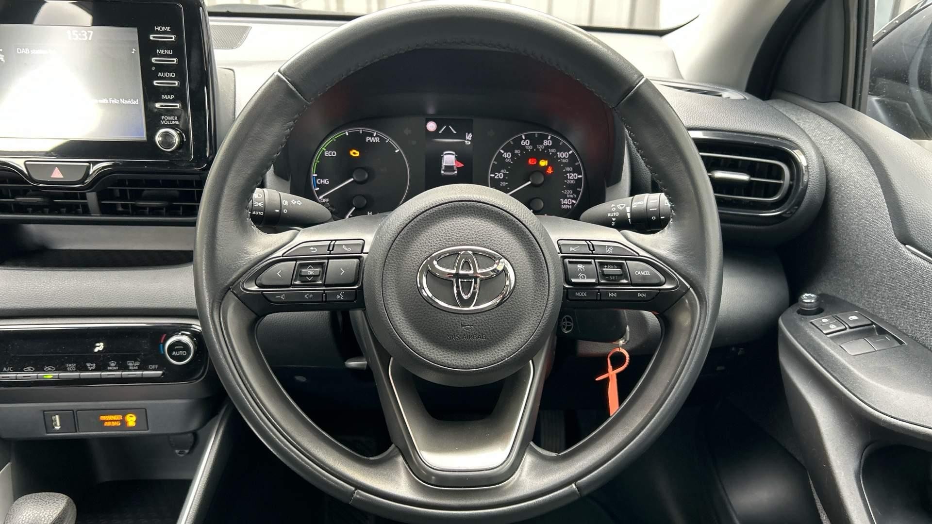 Toyota Yaris Image 14