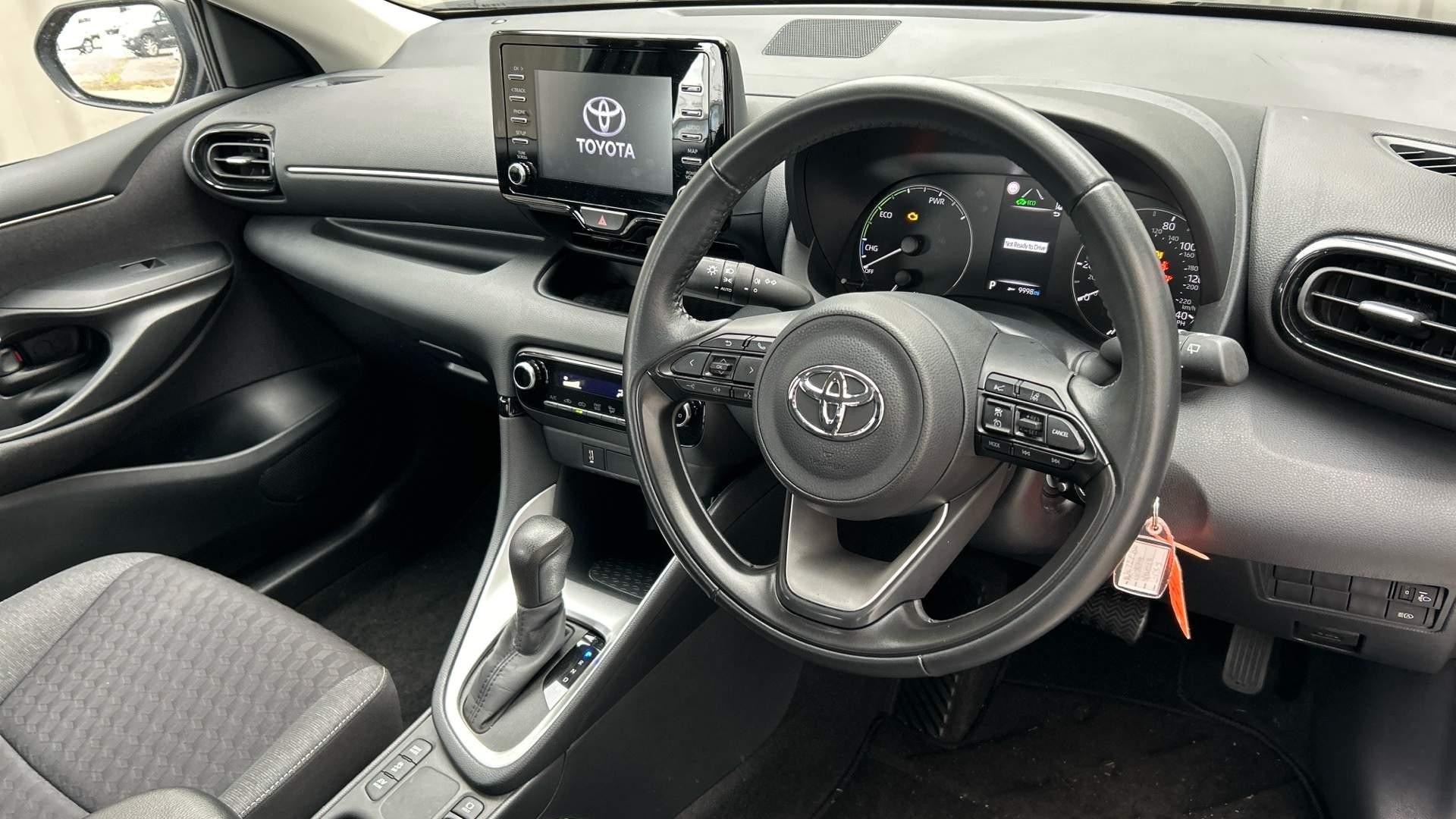 Toyota Yaris Image 12