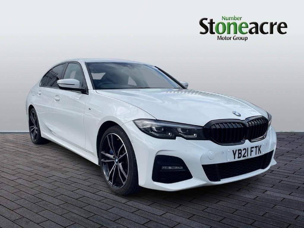 BMW 3 Series Image 1