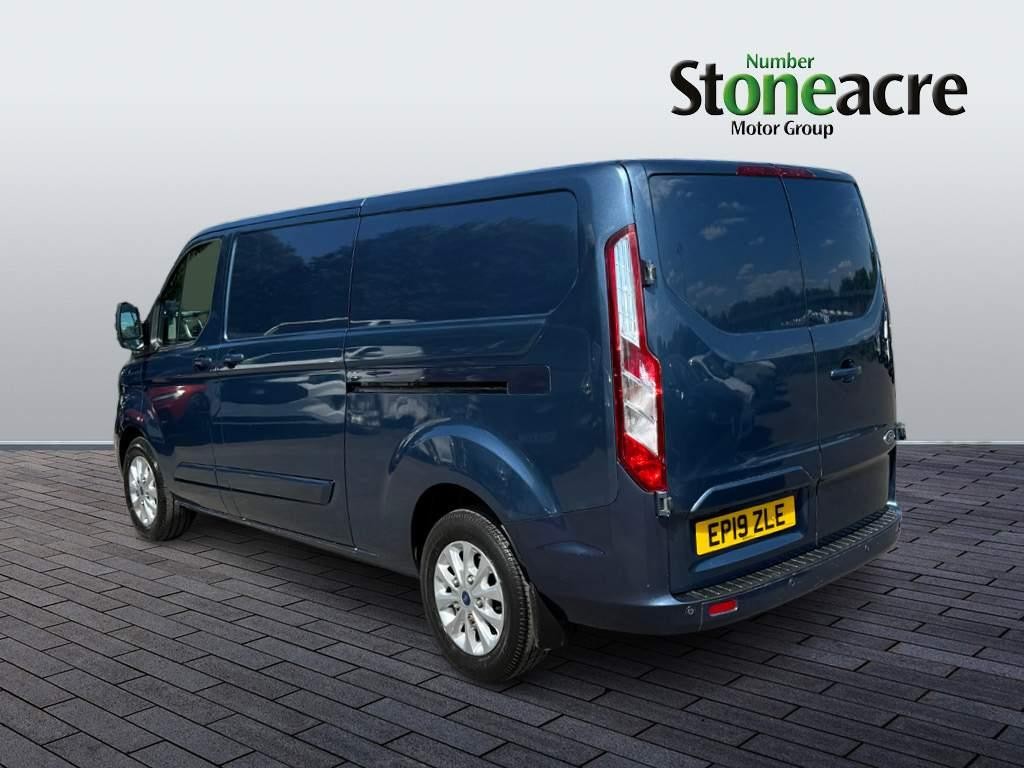 Ford Transit Custom Image 5