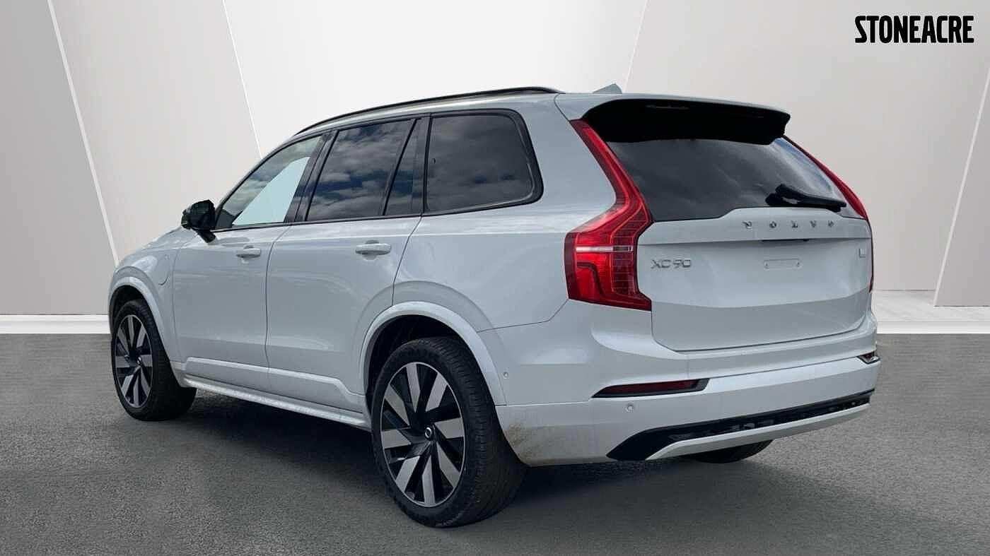 Volvo XC90 Image 2