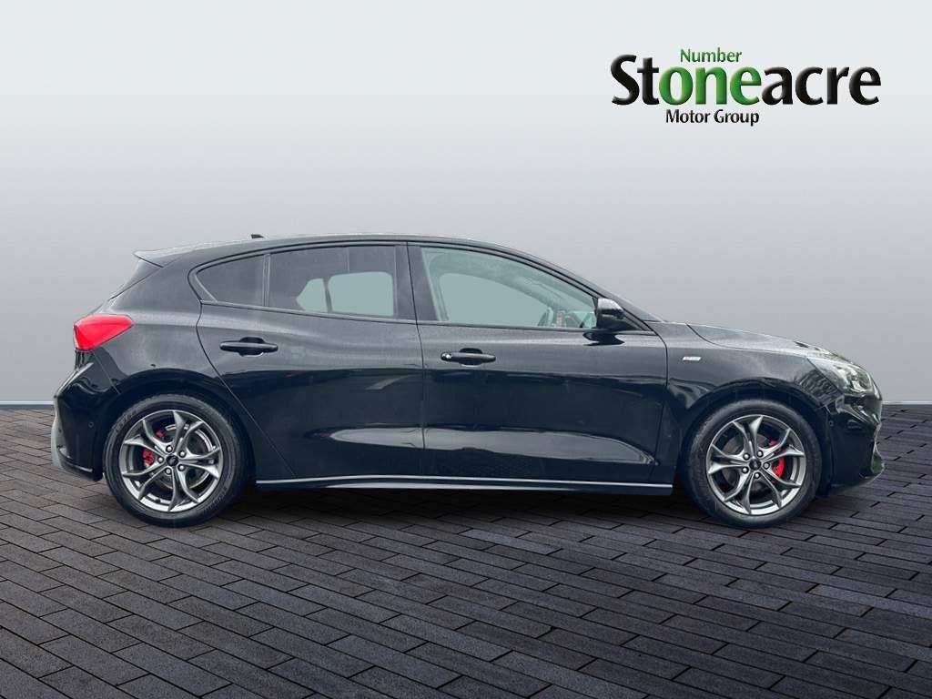 Ford Focus Image 2