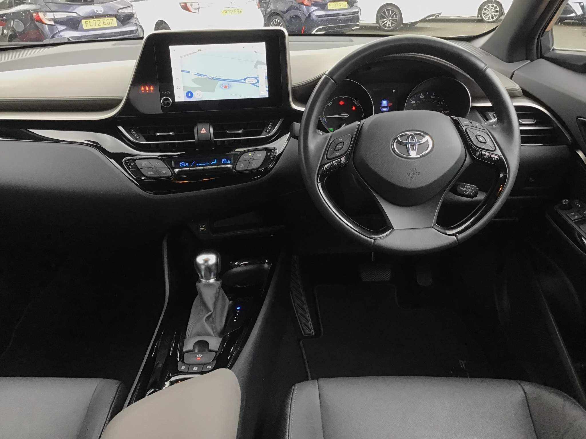 Toyota C-HR Image 14