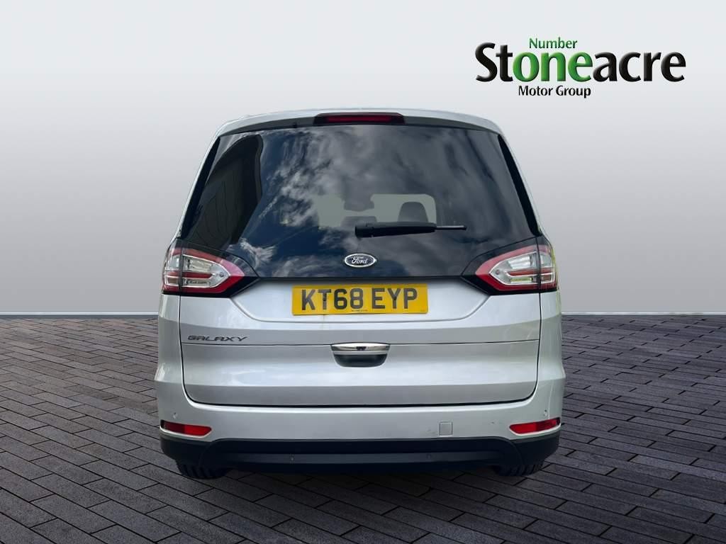 Ford Galaxy Image 4