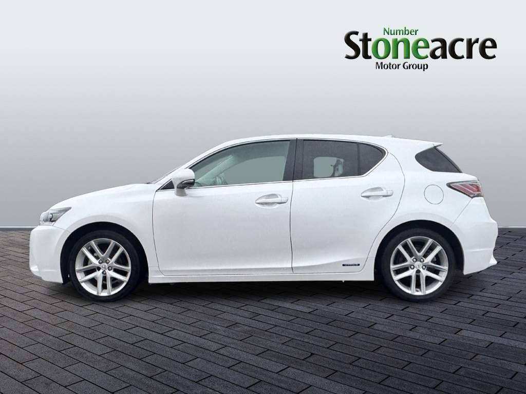 Lexus CT Image 6