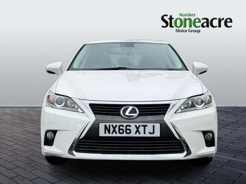 Lexus CT Image 8