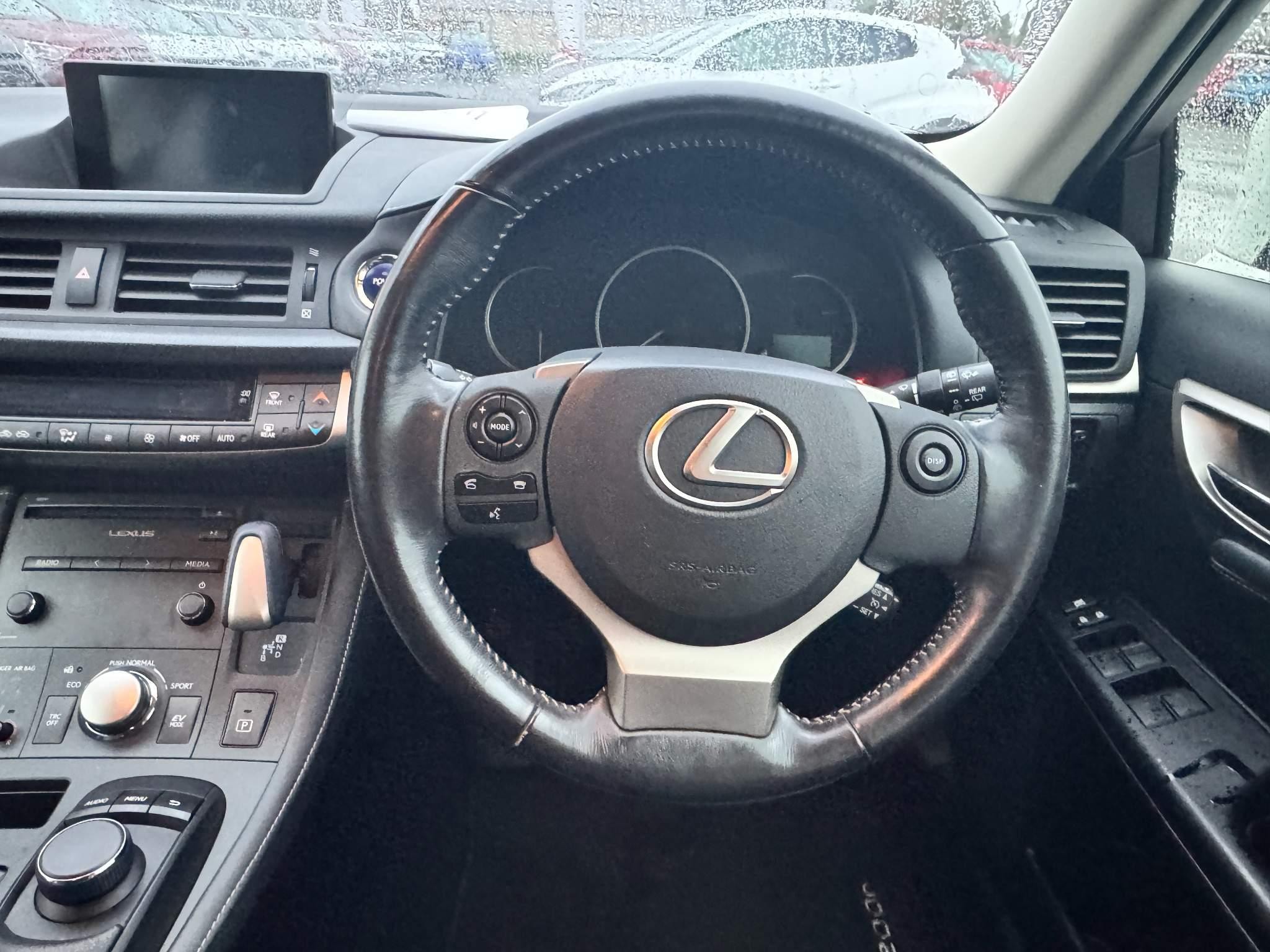 Lexus CT Image 17