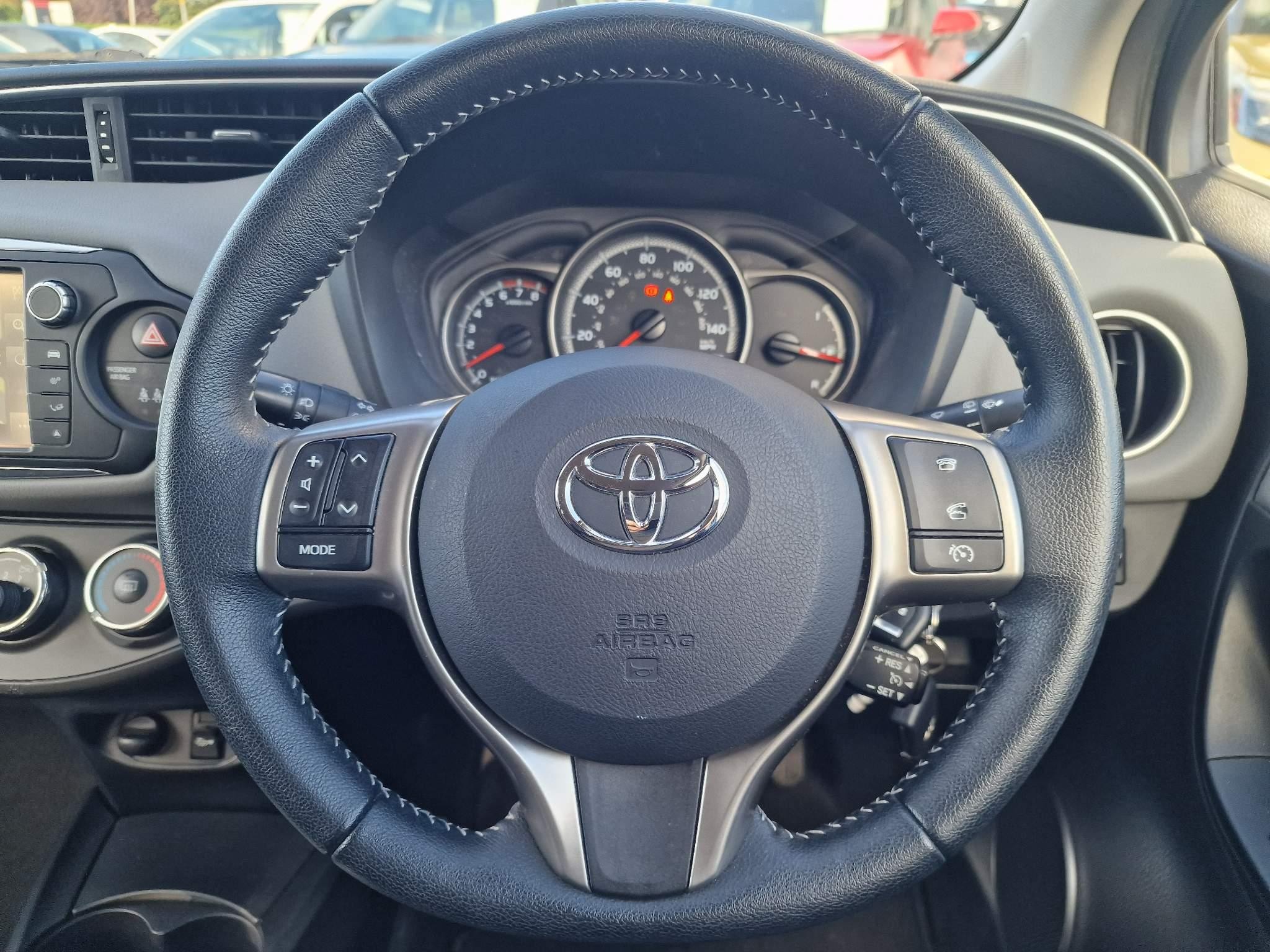 Toyota Yaris Image 10