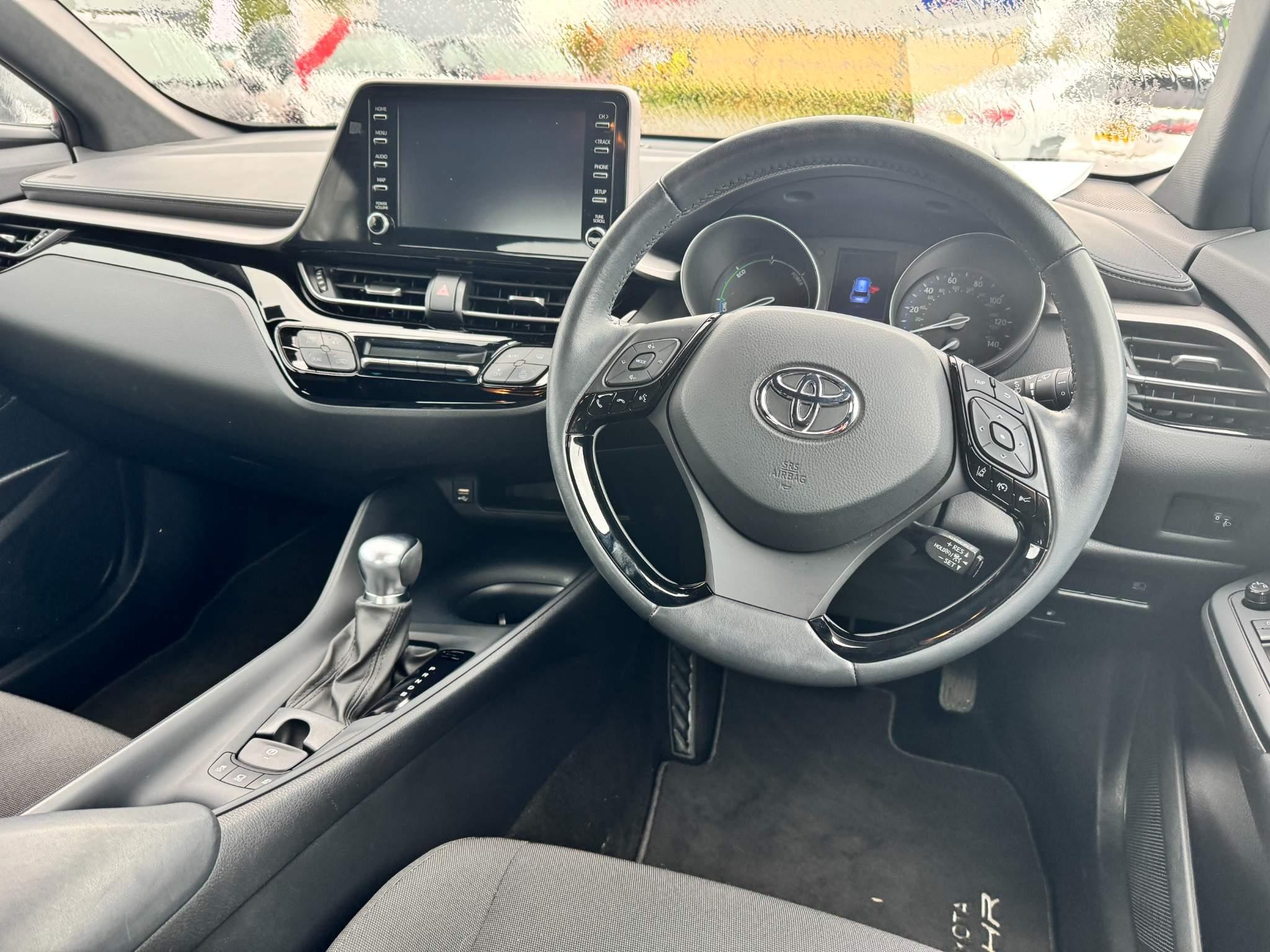 Toyota C-HR Image 16