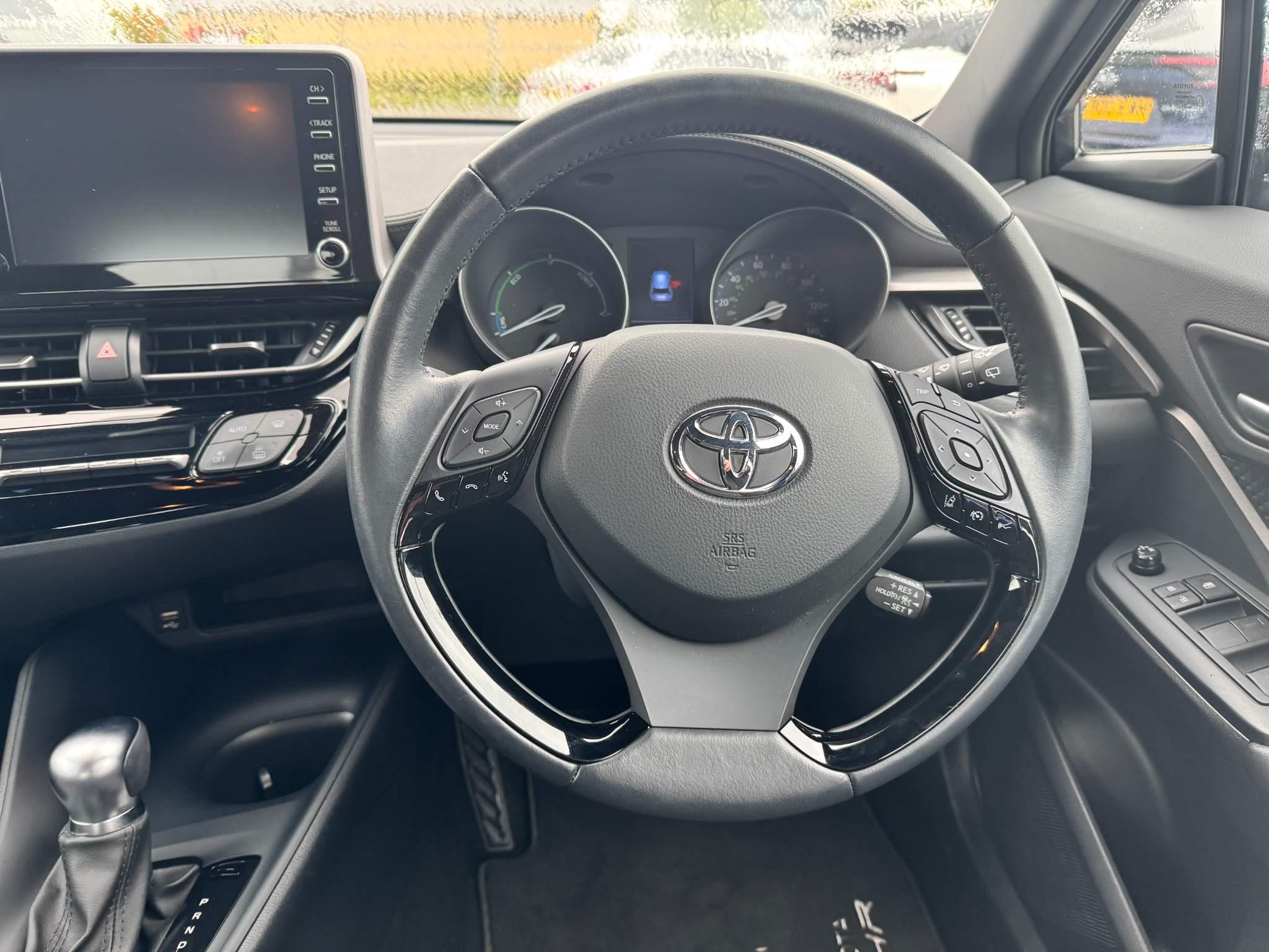 Toyota C-HR Image 17