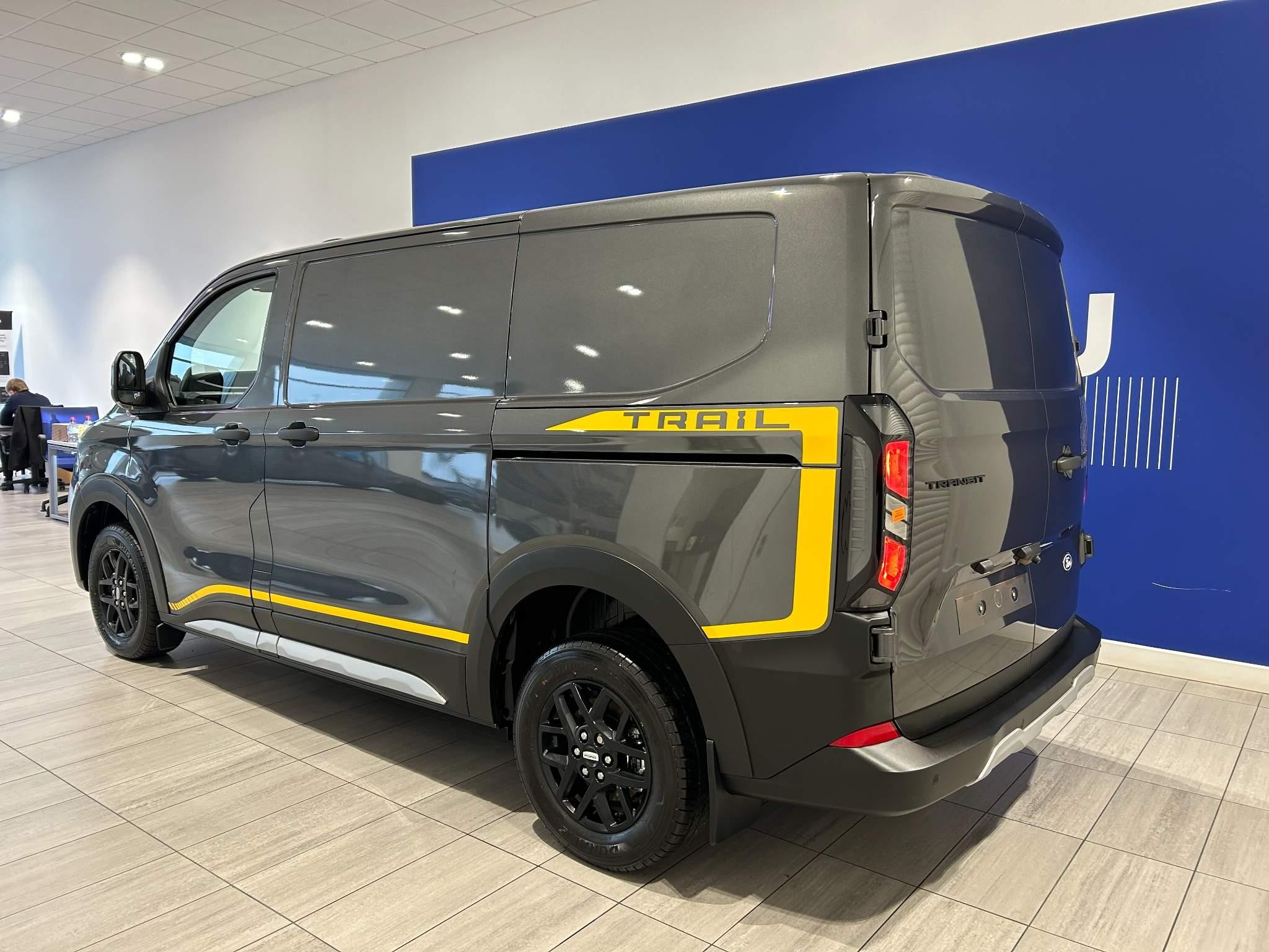 Ford Transit Custom Image 6