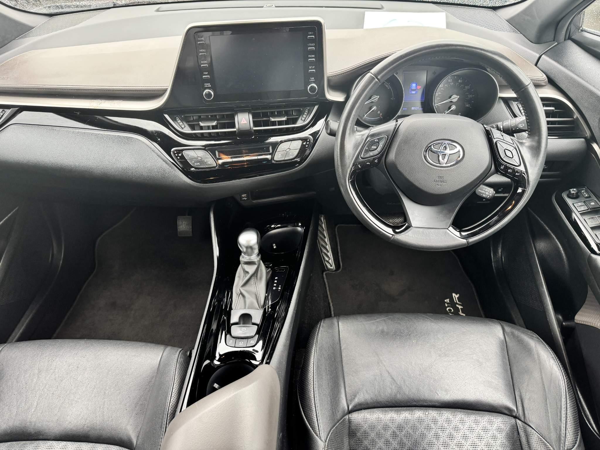 Toyota C-HR Self-Charging Hybrid Image 15