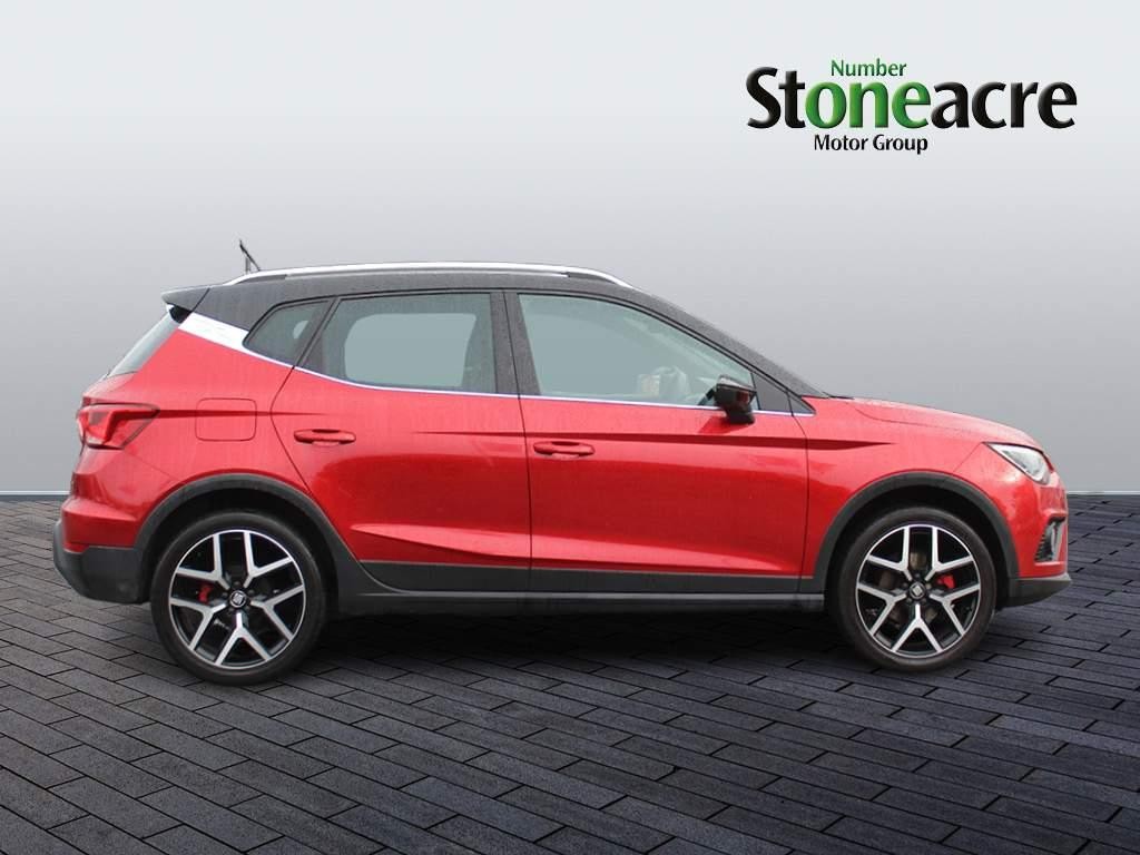 SEAT Arona Image 2