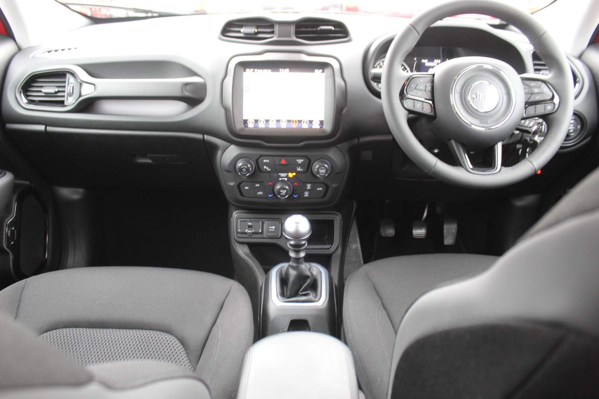 Jeep Renegade Image 12