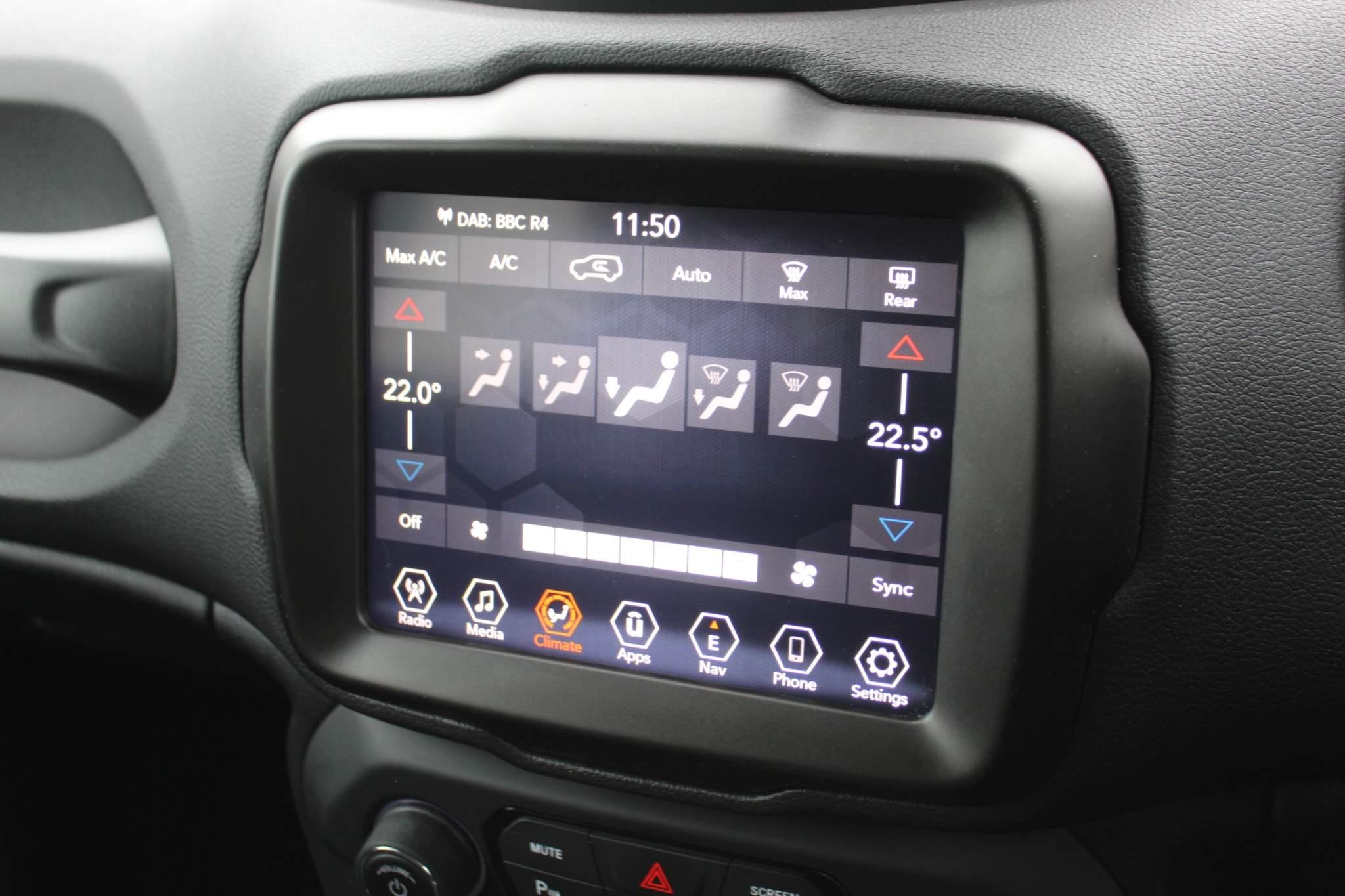 Jeep Renegade Image 19