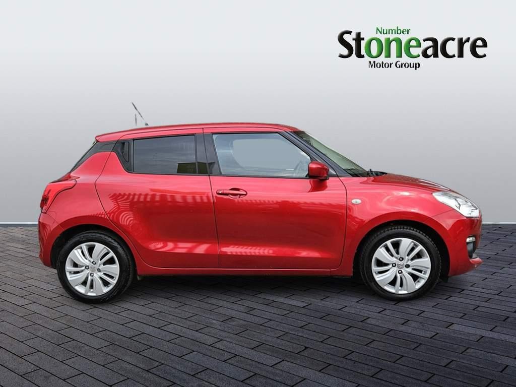 Suzuki Swift Image 2