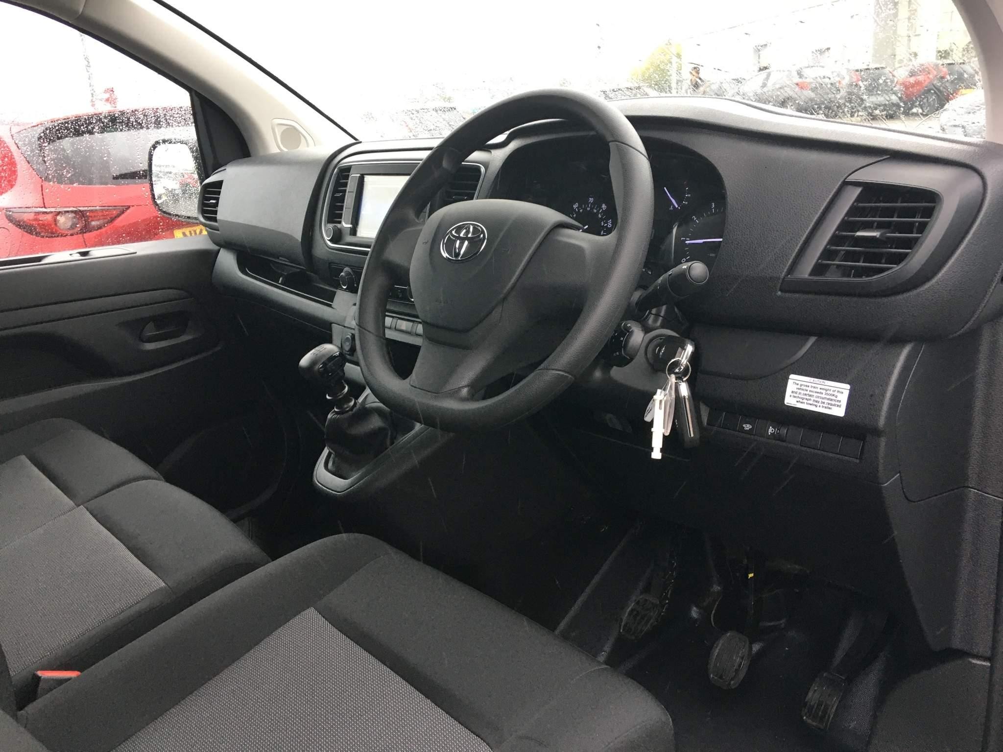 Toyota Proace Image 13