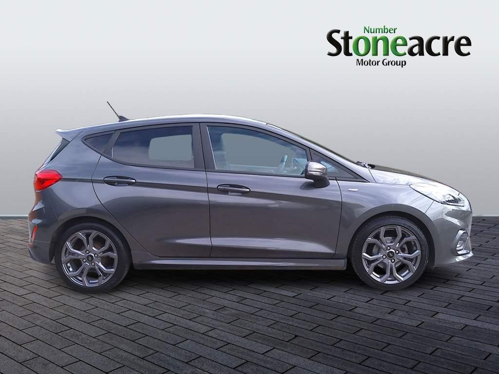 Ford Fiesta Image 2