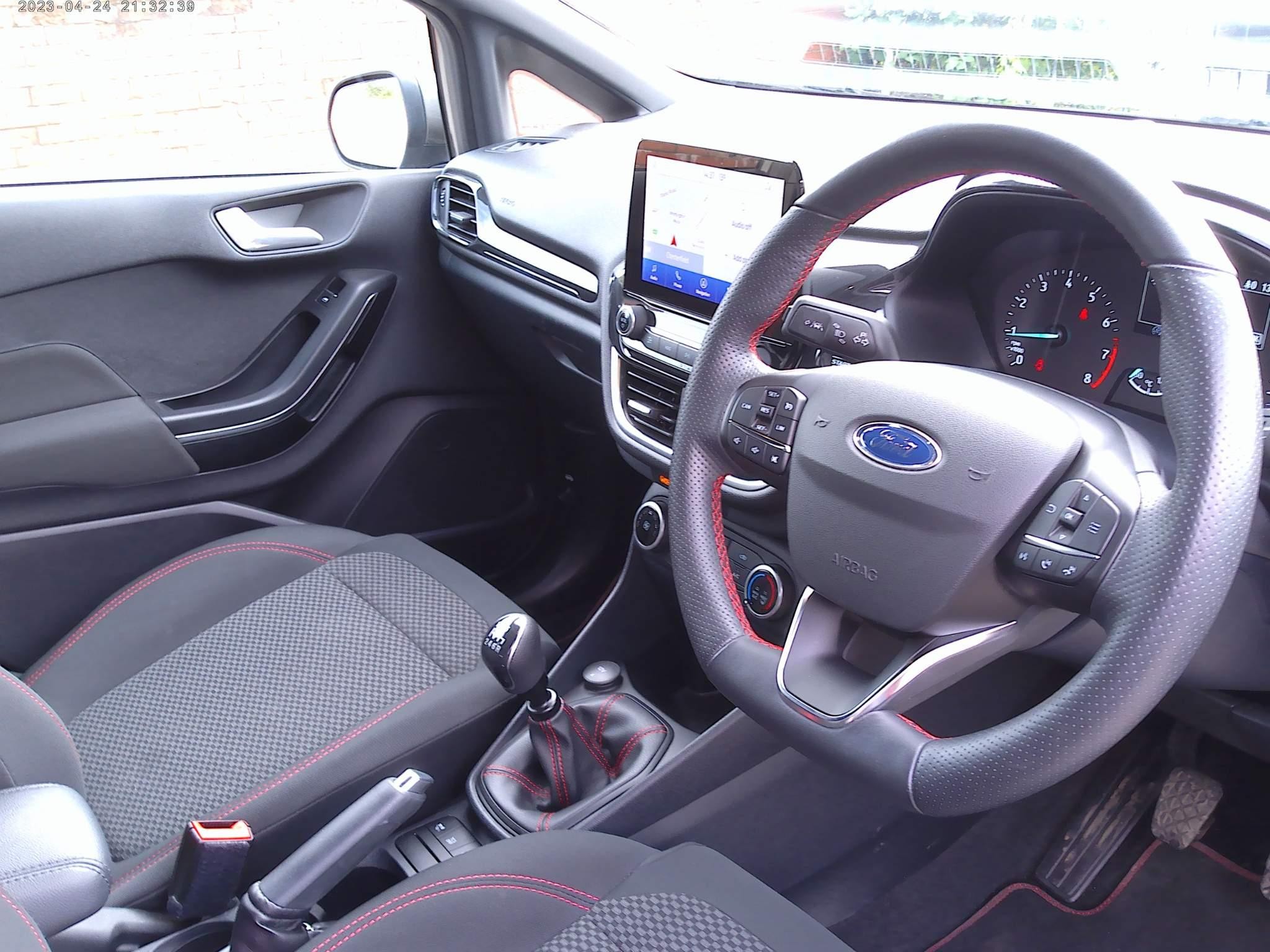 Ford Fiesta Image 11