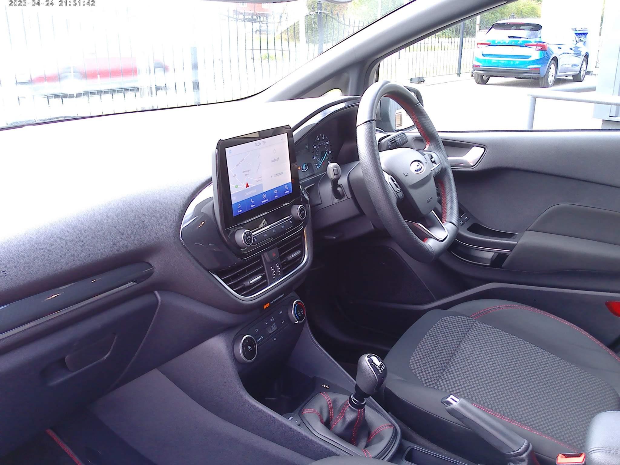 Ford Fiesta Image 13