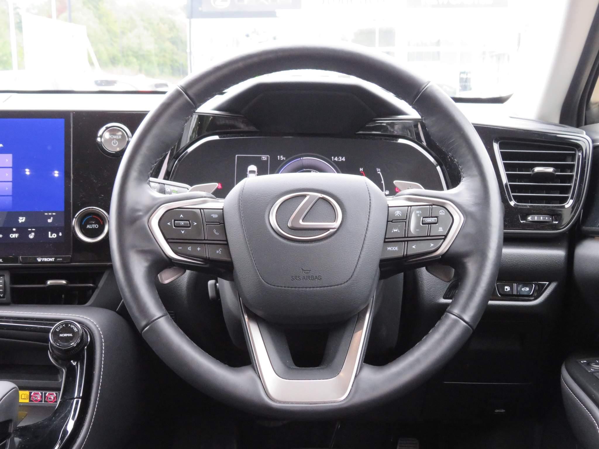 Lexus NX Image 15